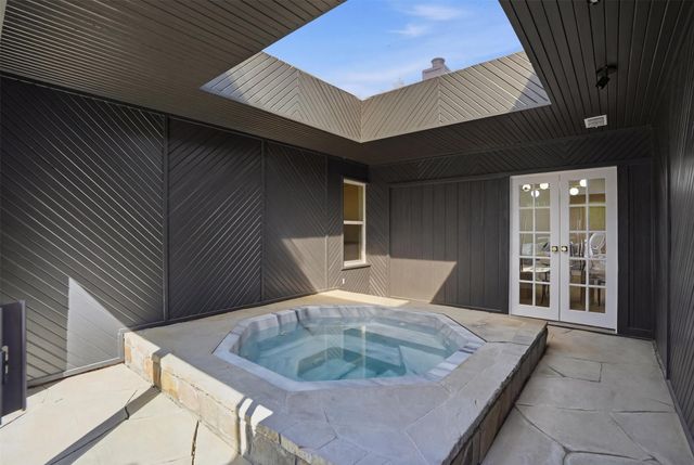 1421 Homestead Court, Irving, TX 75061