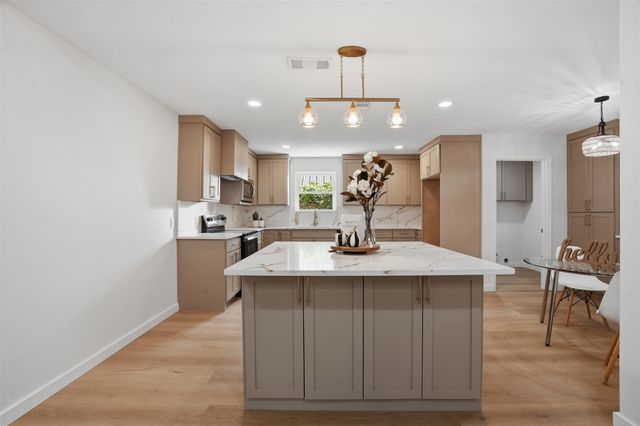 1421 Homestead Court, Irving, TX 75061