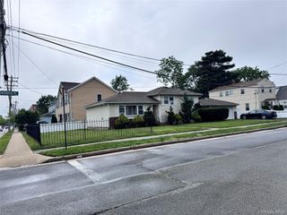 36 Monroe Place, Hempstead, NY 11550