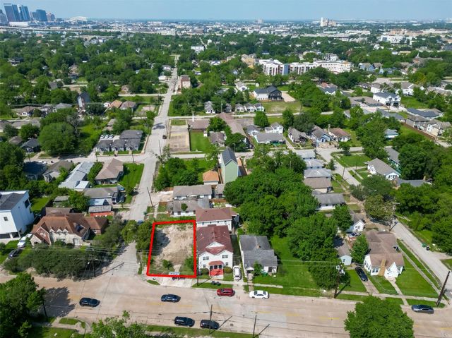 3301 Holman Street, Houston, TX 77004