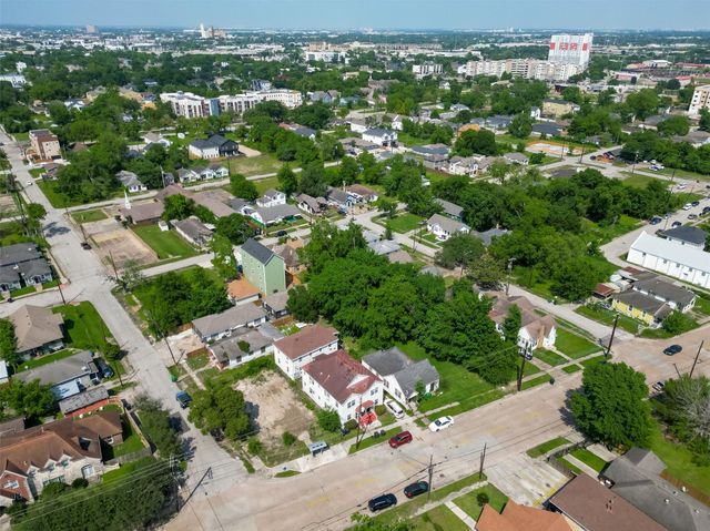 3301 Holman Street, Houston, TX 77004
