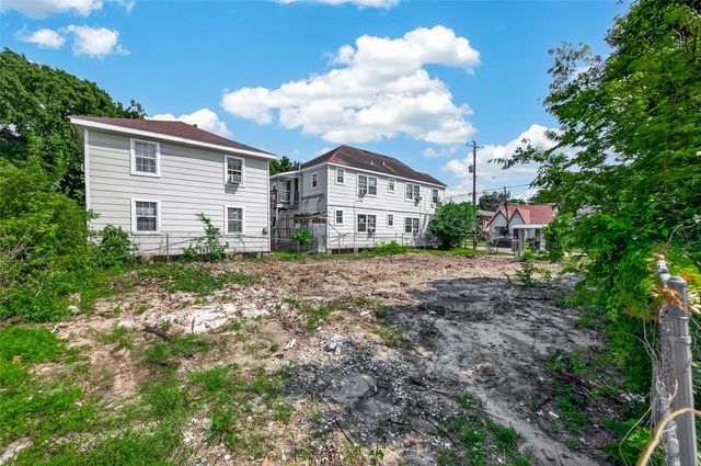3301 Holman Street, Houston, TX 77004