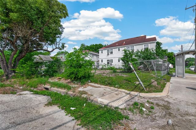 3301 Holman Street, Houston, TX 77004