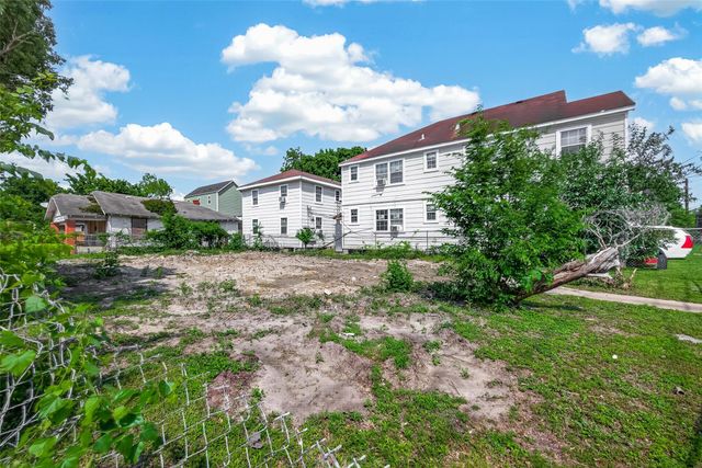 3301 Holman Street, Houston, TX 77004