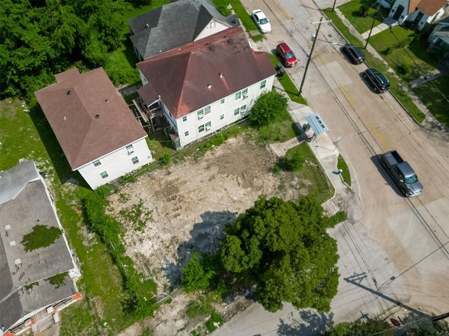 3301 Holman Street, Houston, TX 77004