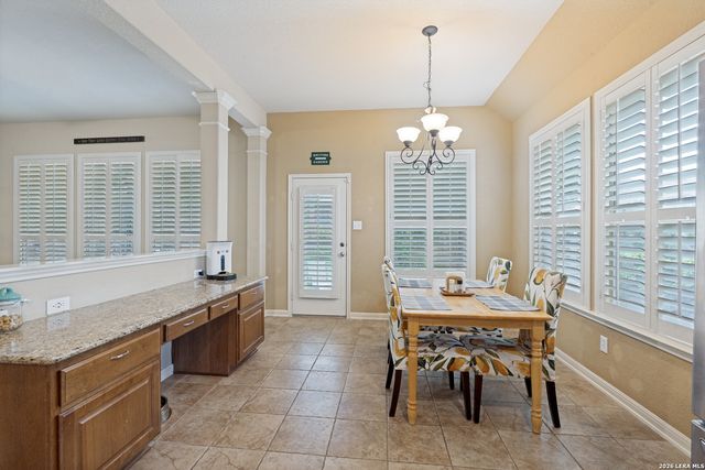 25010 Kiowa Crk, San Antonio, TX 78255