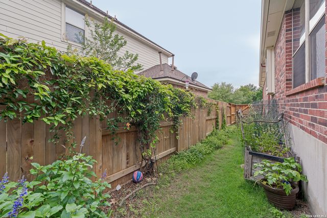 25010 Kiowa Crk, San Antonio, TX 78255