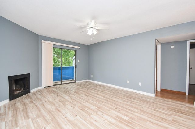 8323 Wilcrest Drive 17008, Houston, TX 77072