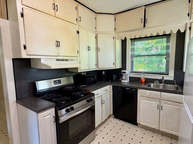 1404 Monroe Street, Saginaw, MI 48602