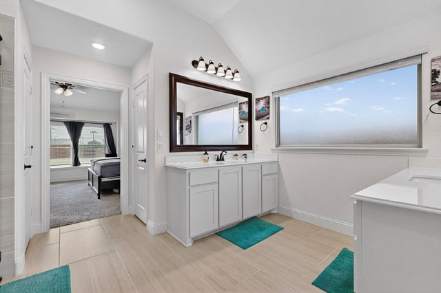 205 Lakewood Lane, Ponder, TX 76259