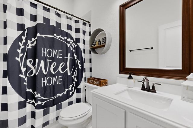 205 Lakewood Lane, Ponder, TX 76259