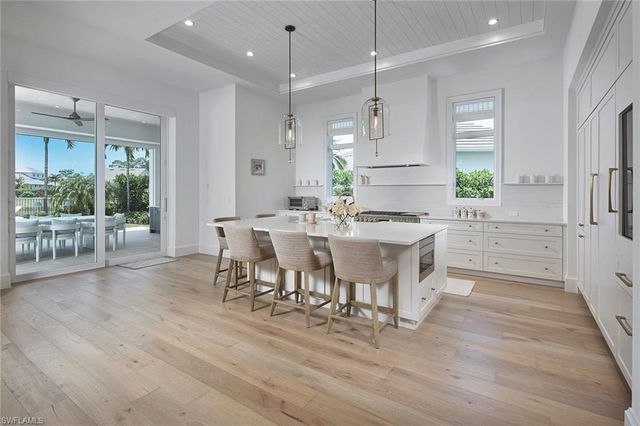 16764 Enclave CIR, Naples, FL 34110