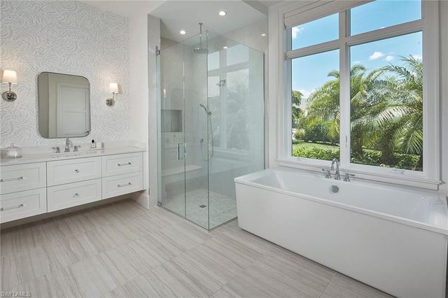 16764 Enclave CIR, Naples, FL 34110