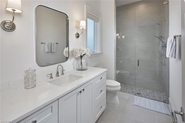16764 Enclave CIR, Naples, FL 34110
