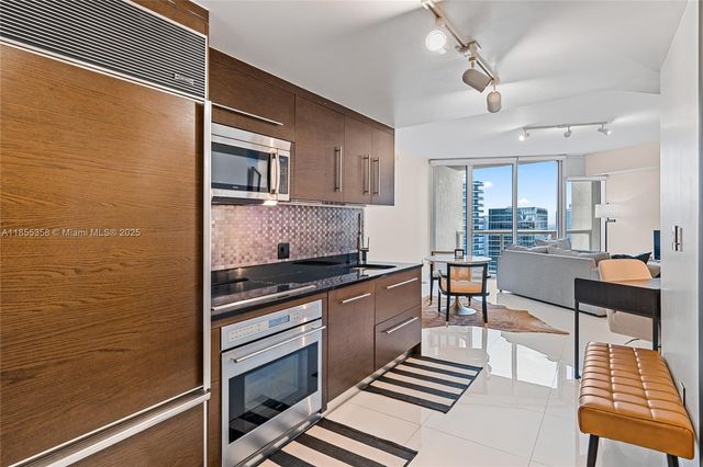 475 Brickell Ave 4708, Miami, FL 33131