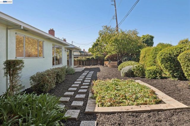 4895 Mildred Dr, Fremont, CA 94536