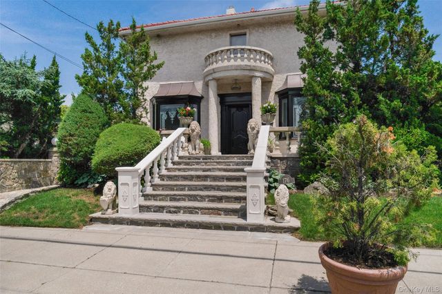 176 Beach 143rd Street, Neponsit, NY 11694