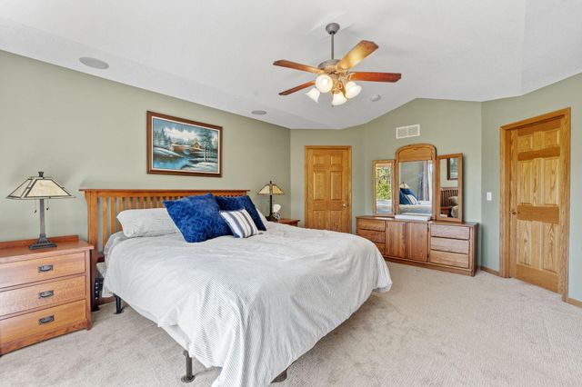 2306 Iverson Court, Lino Lakes, MN 55038