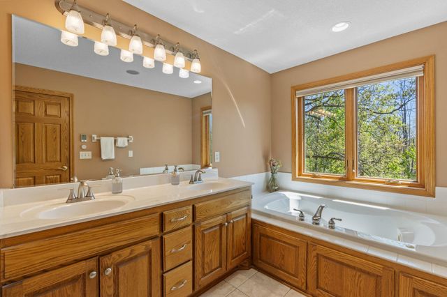 2306 Iverson Court, Lino Lakes, MN 55038