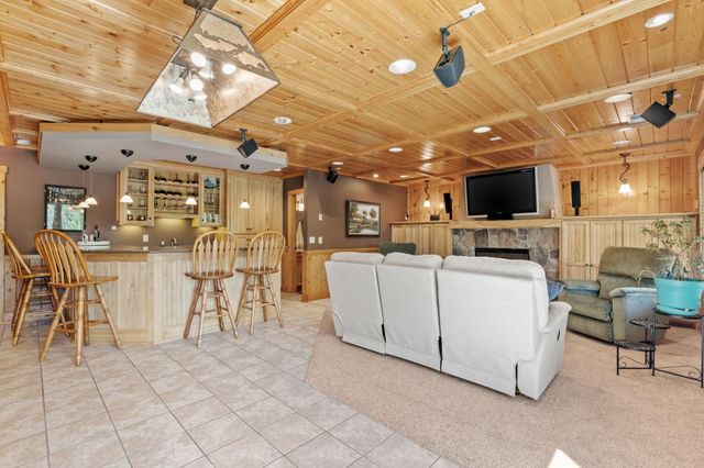 2306 Iverson Court, Lino Lakes, MN 55038