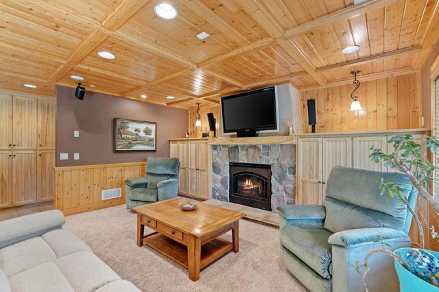 2306 Iverson Court, Lino Lakes, MN 55038
