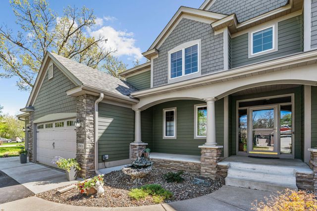 2306 Iverson Court, Lino Lakes, MN 55038