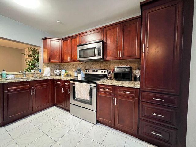 12162 PASADENA Way, Boynton Beach, FL 33437