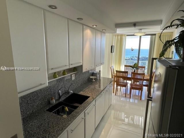 19707 Turnberry Way 23F, Aventura, FL 33180