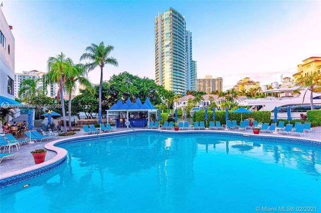 19707 Turnberry Way 23F, Aventura, FL 33180