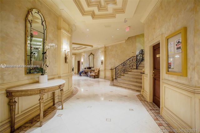 19707 Turnberry Way 23F, Aventura, FL 33180