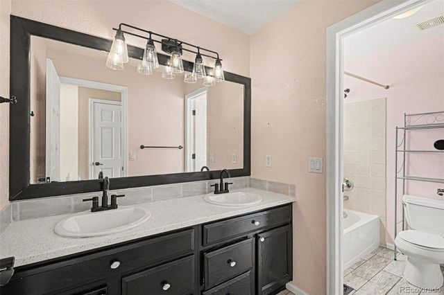 6019 S Ukraine Circle, Aurora, CO 80015