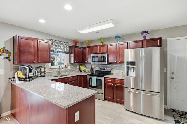 3155 Woodhaven Way, Bargersville, IN 46106