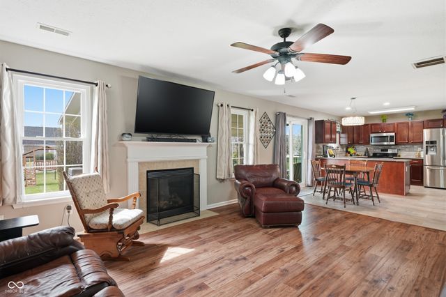 3155 Woodhaven Way, Bargersville, IN 46106