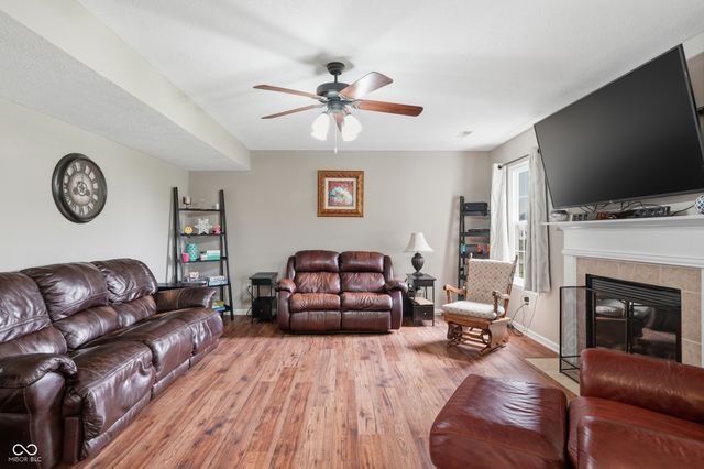 3155 Woodhaven Way, Bargersville, IN 46106