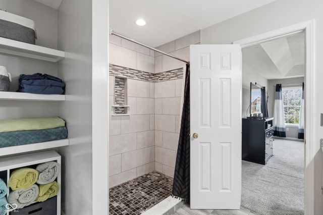 3155 Woodhaven Way, Bargersville, IN 46106