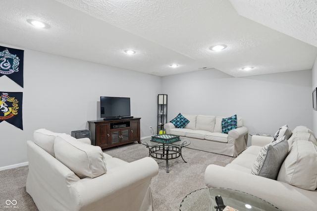 3155 Woodhaven Way, Bargersville, IN 46106