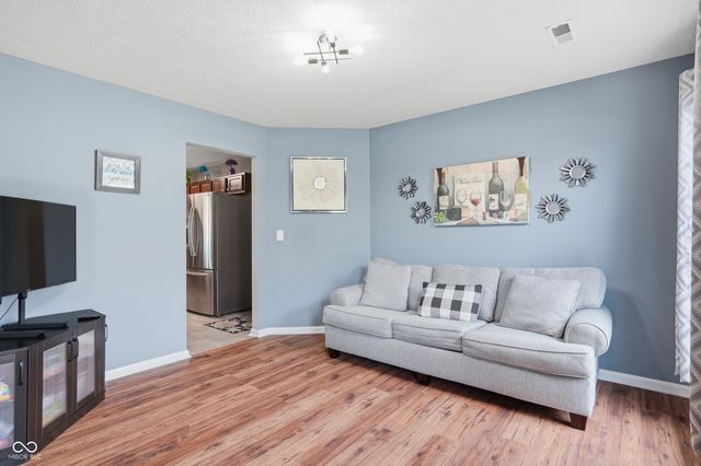 3155 Woodhaven Way, Bargersville, IN 46106