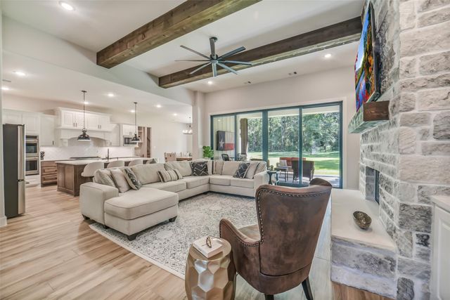 26073 Crown Ranch Boulevard, Montgomery, TX 77316