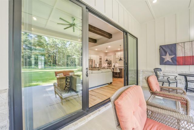 26073 Crown Ranch Boulevard, Montgomery, TX 77316