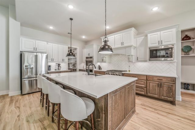 26073 Crown Ranch Boulevard, Montgomery, TX 77316