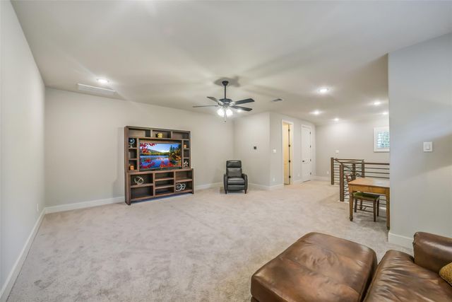26073 Crown Ranch Boulevard, Montgomery, TX 77316