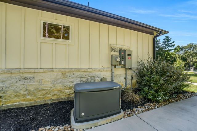 26073 Crown Ranch Boulevard, Montgomery, TX 77316