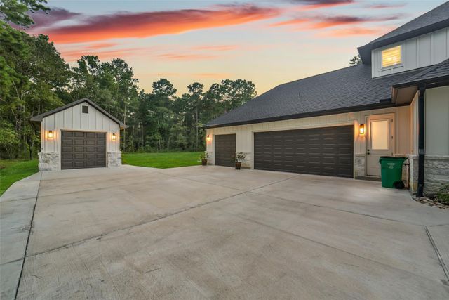 26073 Crown Ranch Boulevard, Montgomery, TX 77316