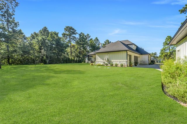 26073 Crown Ranch Boulevard, Montgomery, TX 77316