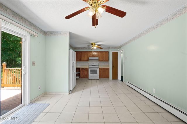 17 Huntington Parkway, Clifton Park, NY 12019