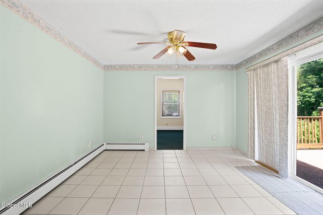 17 Huntington Parkway, Clifton Park, NY 12019