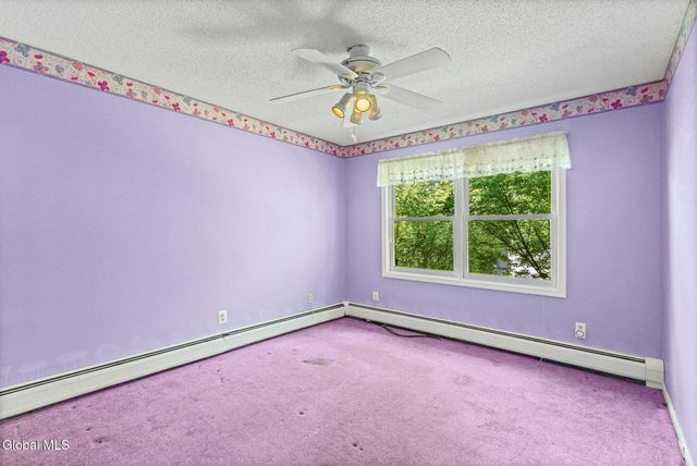 17 Huntington Parkway, Clifton Park, NY 12019