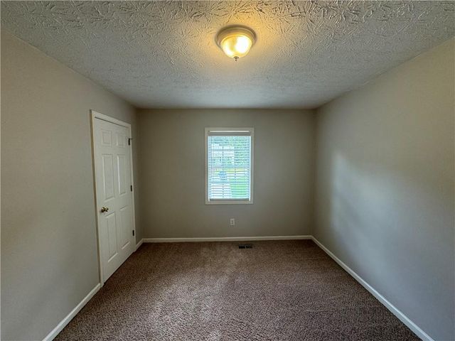 194 Spring Leaf Drive, Dallas, GA 30157