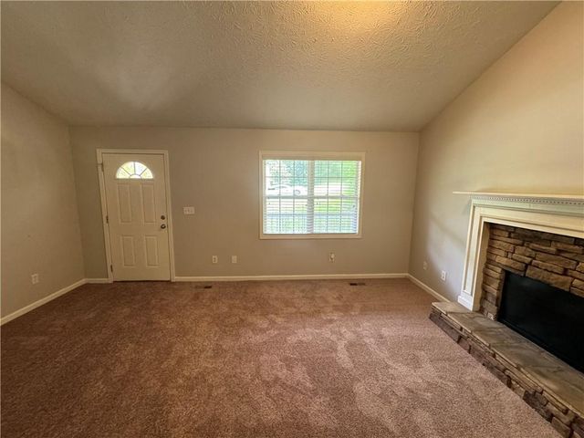 194 Spring Leaf Drive, Dallas, GA 30157