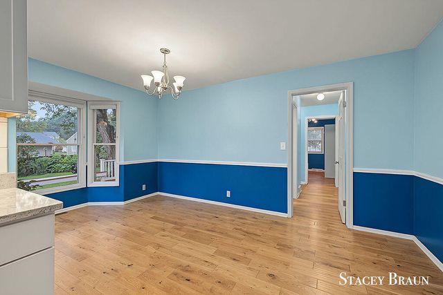 2165 SE Shawnee Drive, Grand Rapids, MI 49506